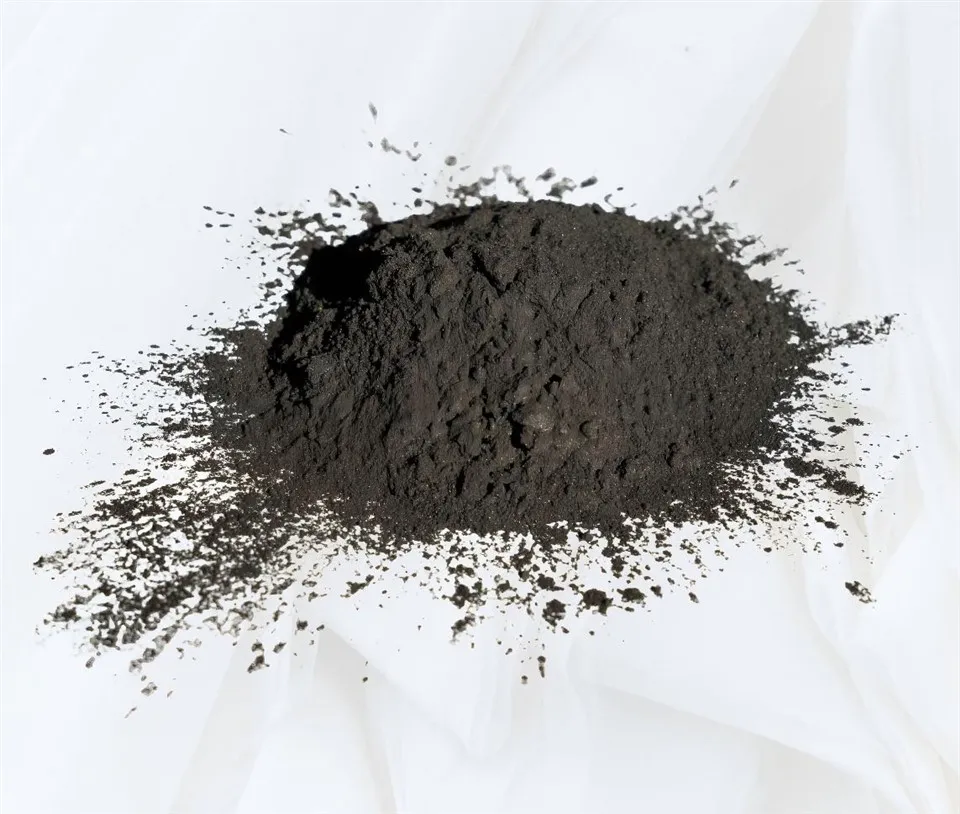 Carbón gníomhachtaithe le haghaidh tuaradh ola inite